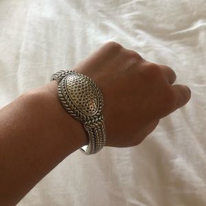 Bracelet with hammered metal center